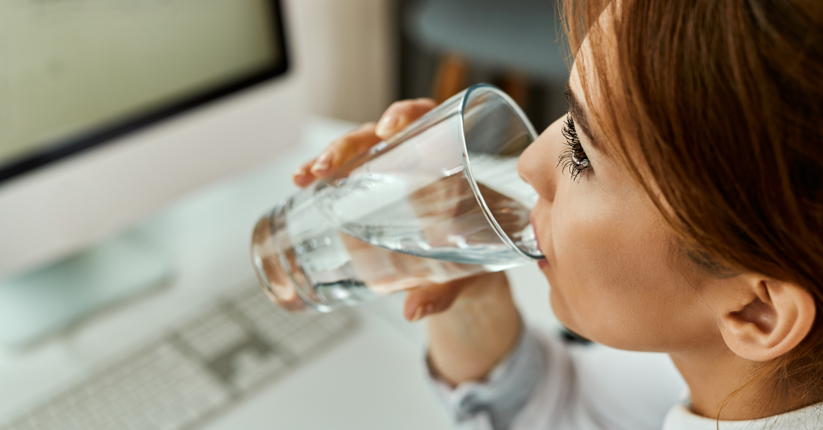 Téli fáradtság vagy vízhiány? A hidratálás szerepe a közérzetben